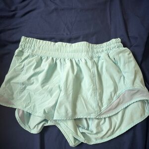 Lululemon Athletica Green Athletic Shorts Lightweight Moisture-Wicking